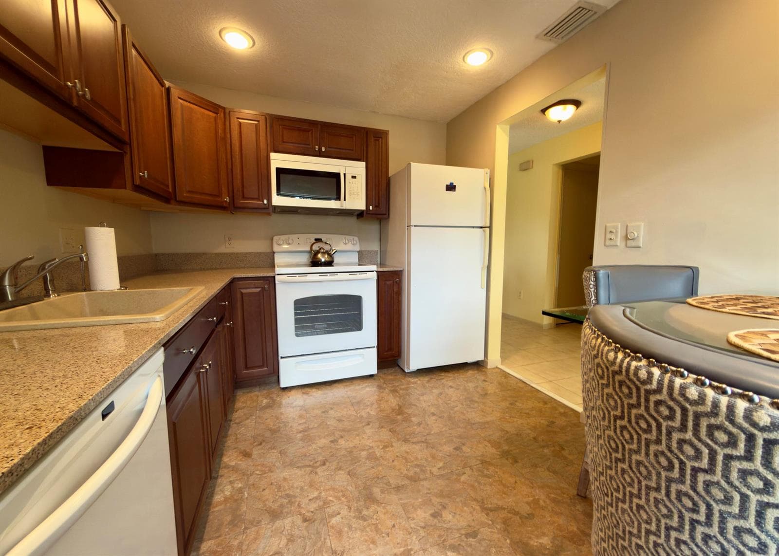 21338 Juego Circle # 11g, Boca Raton, FL 33433 photo 4