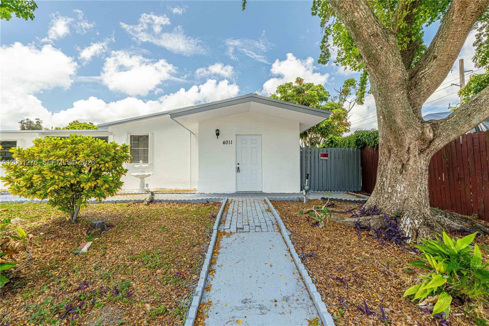 4011 SW 32nd St, West Park, FL 33023 photo 5