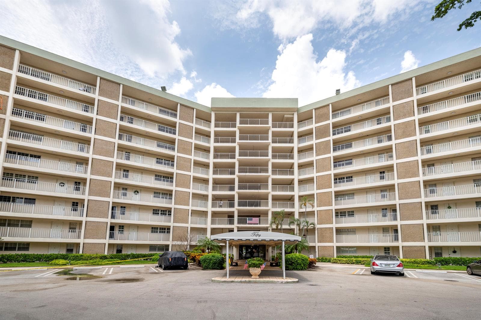 3090 N Course Drive # 508, Pompano Beach, FL 33069