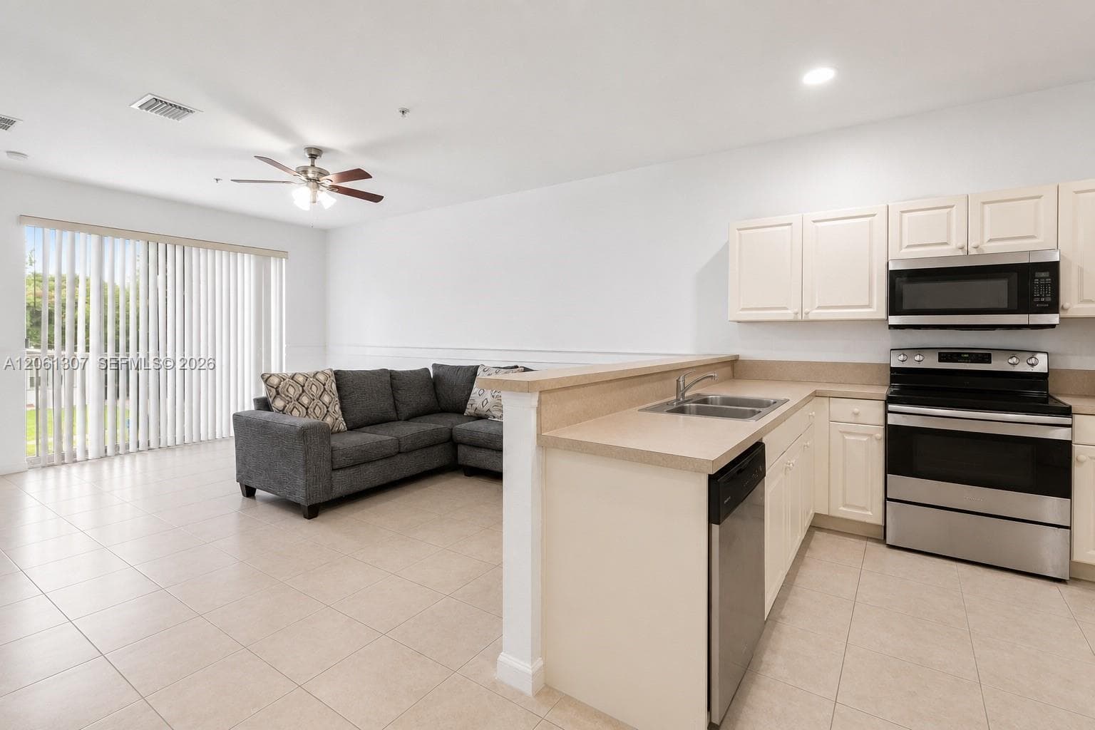 1925 Marsh Harbor Dr # 204, Riviera Beach, FL 33404 photo 3