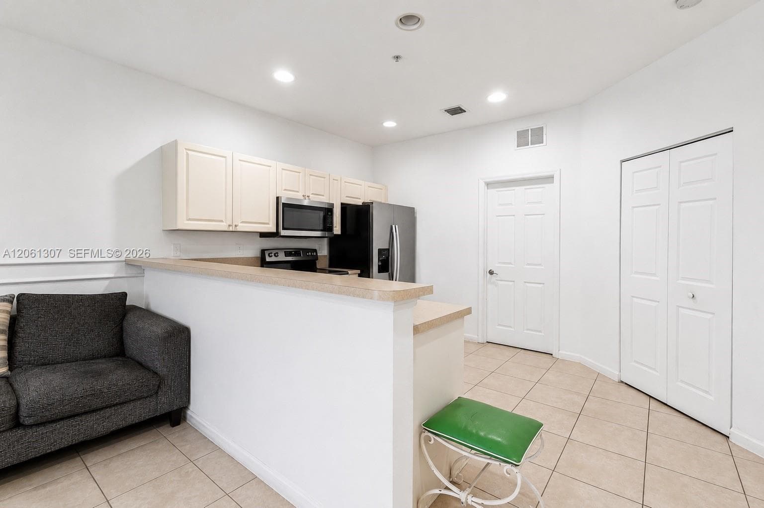 1925 Marsh Harbor Dr # 204, Riviera Beach, FL 33404 photo 4