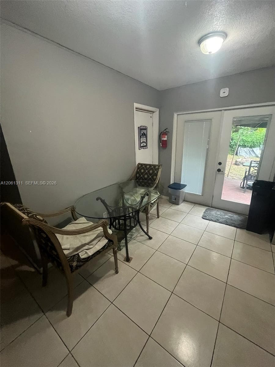 240 NE 23rd Ct, Pompano Beach, FL 33060 photo 5