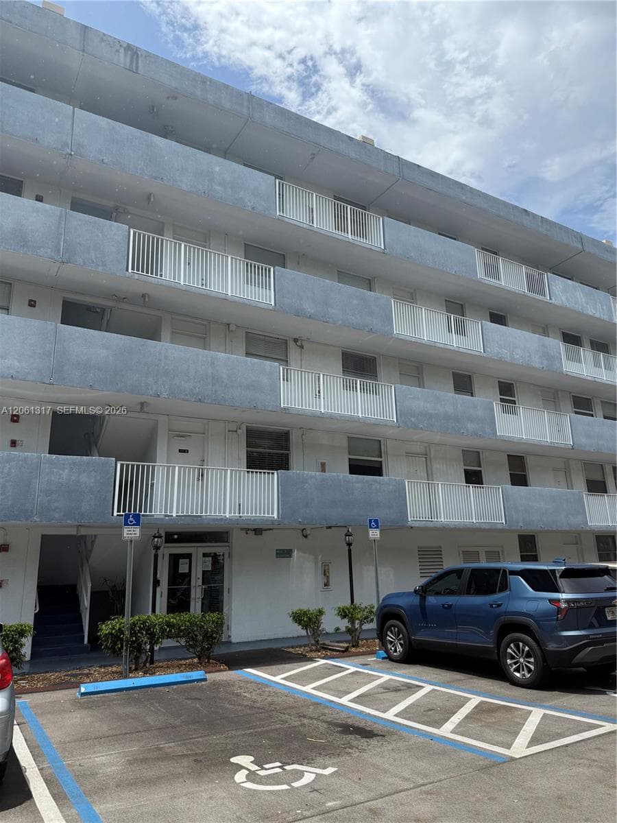 1801 S Treasure Dr # 115, North Bay Village, FL 33141 photo 2