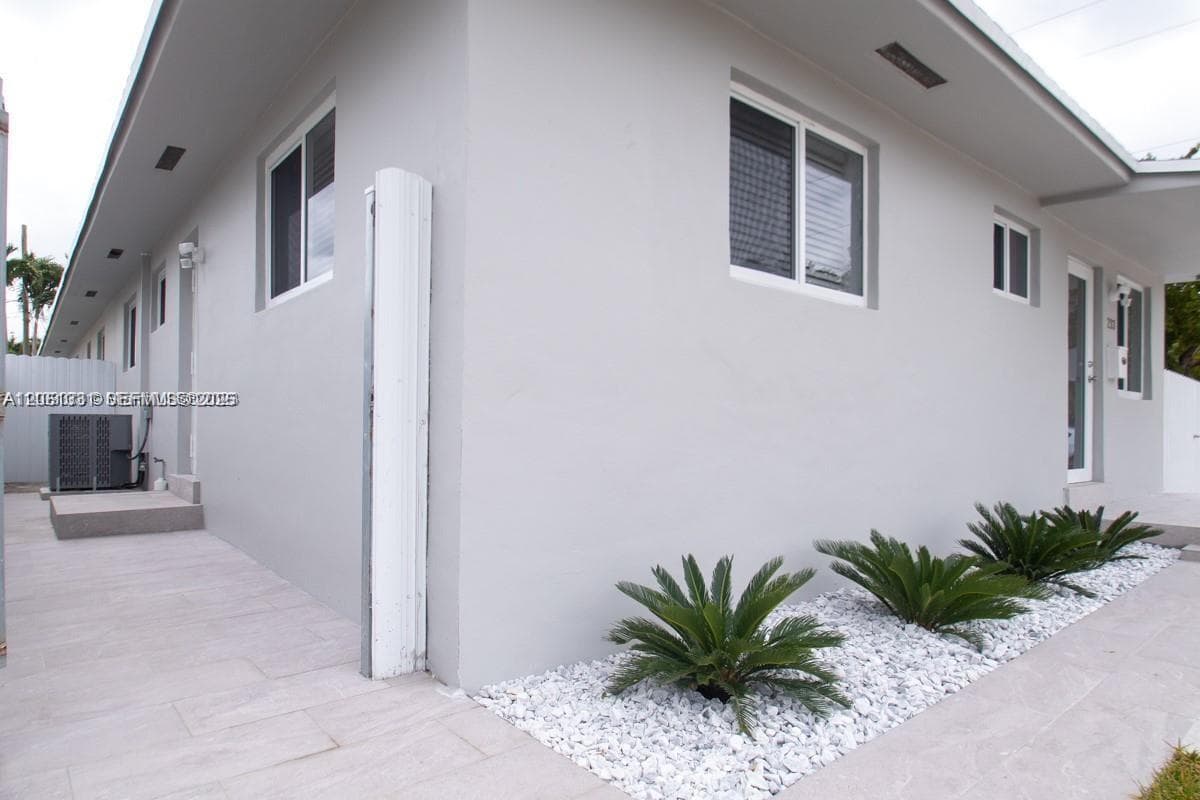 233-B NW 53rd Ave # 1, Miami, FL 33126 photo 3