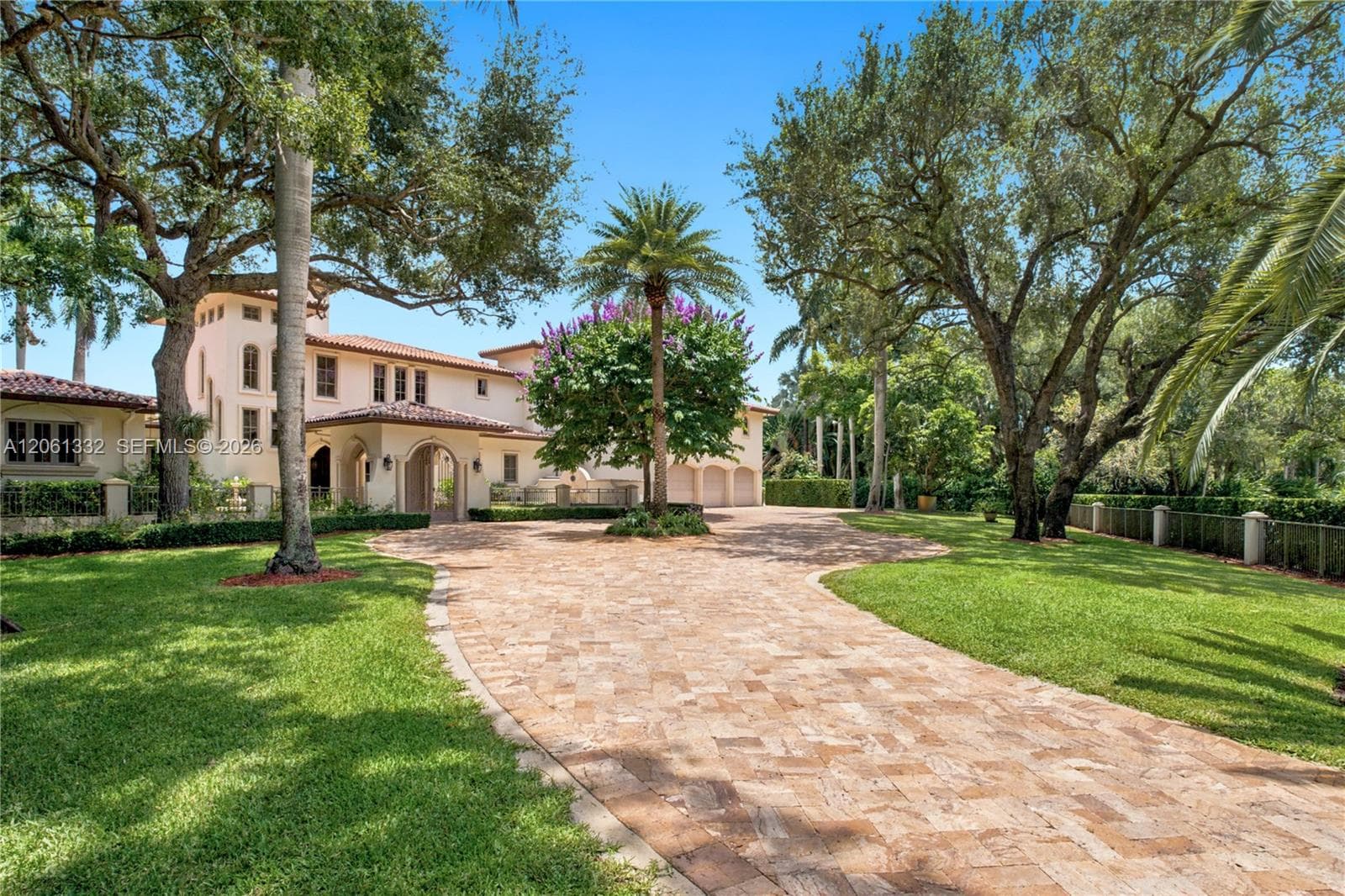 9501 Kerwood Ct, Coral Gables, FL 33156 photo 2