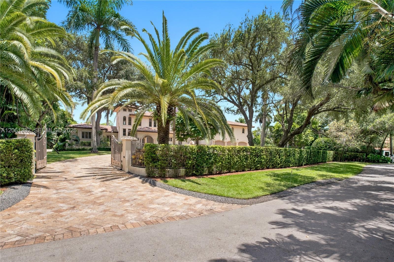 9501 Kerwood Ct, Coral Gables, FL 33156 photo 4