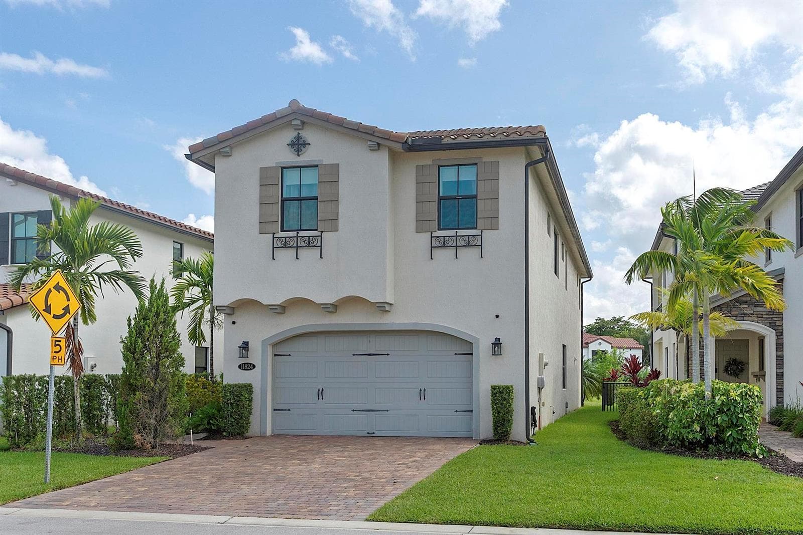 11824 SW 13th Court, Pembroke Pines, FL 33025 photo 4