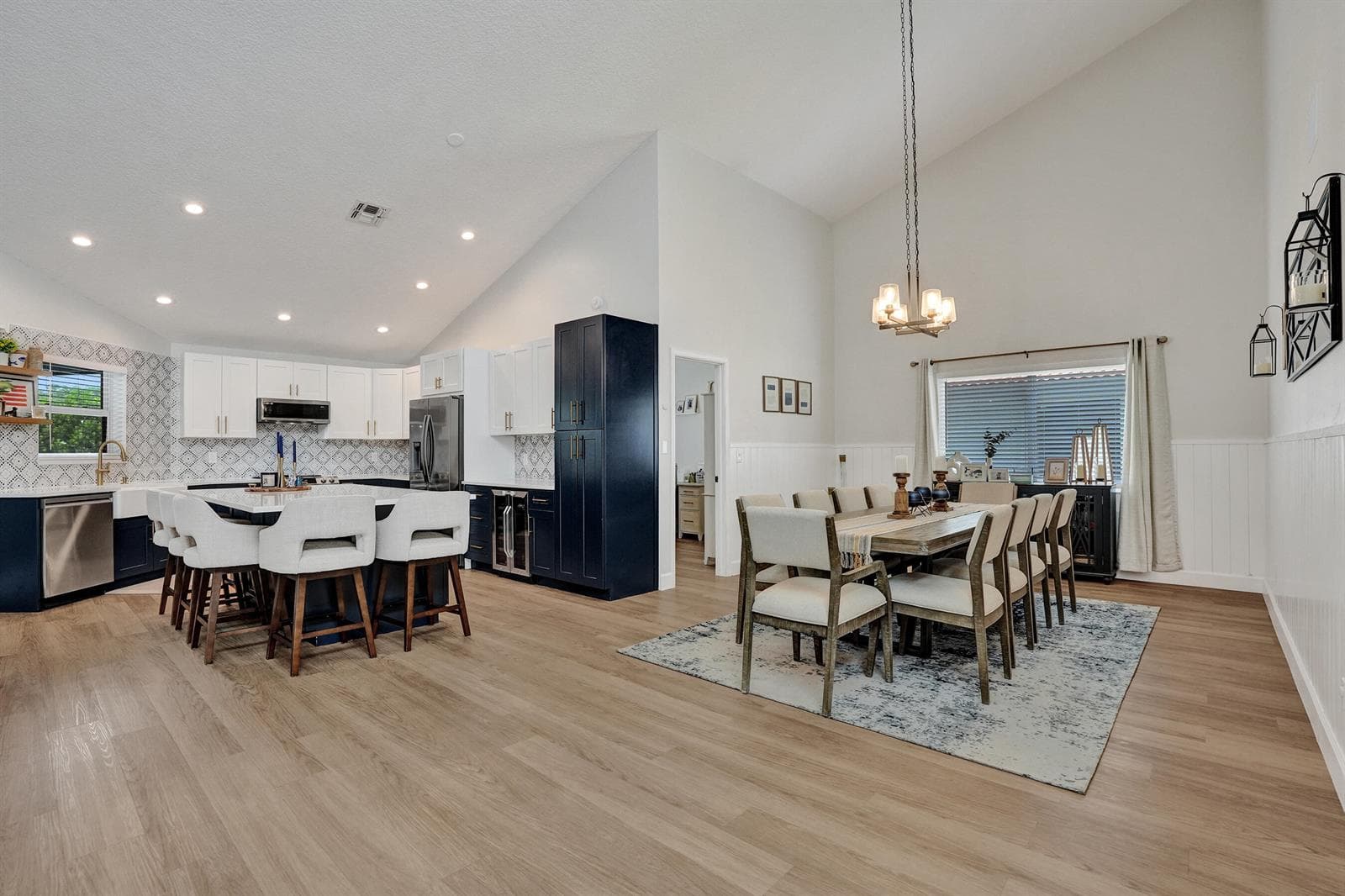 1711 W Oak Knoll Circle, Davie, FL 33324 photo 4
