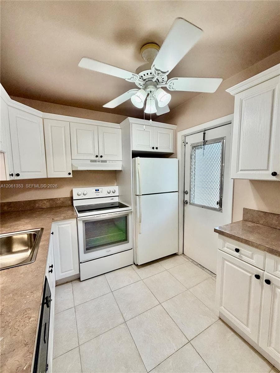 5001 NW 34th St # 102, Lauderdale Lakes, FL 33319 photo 4
