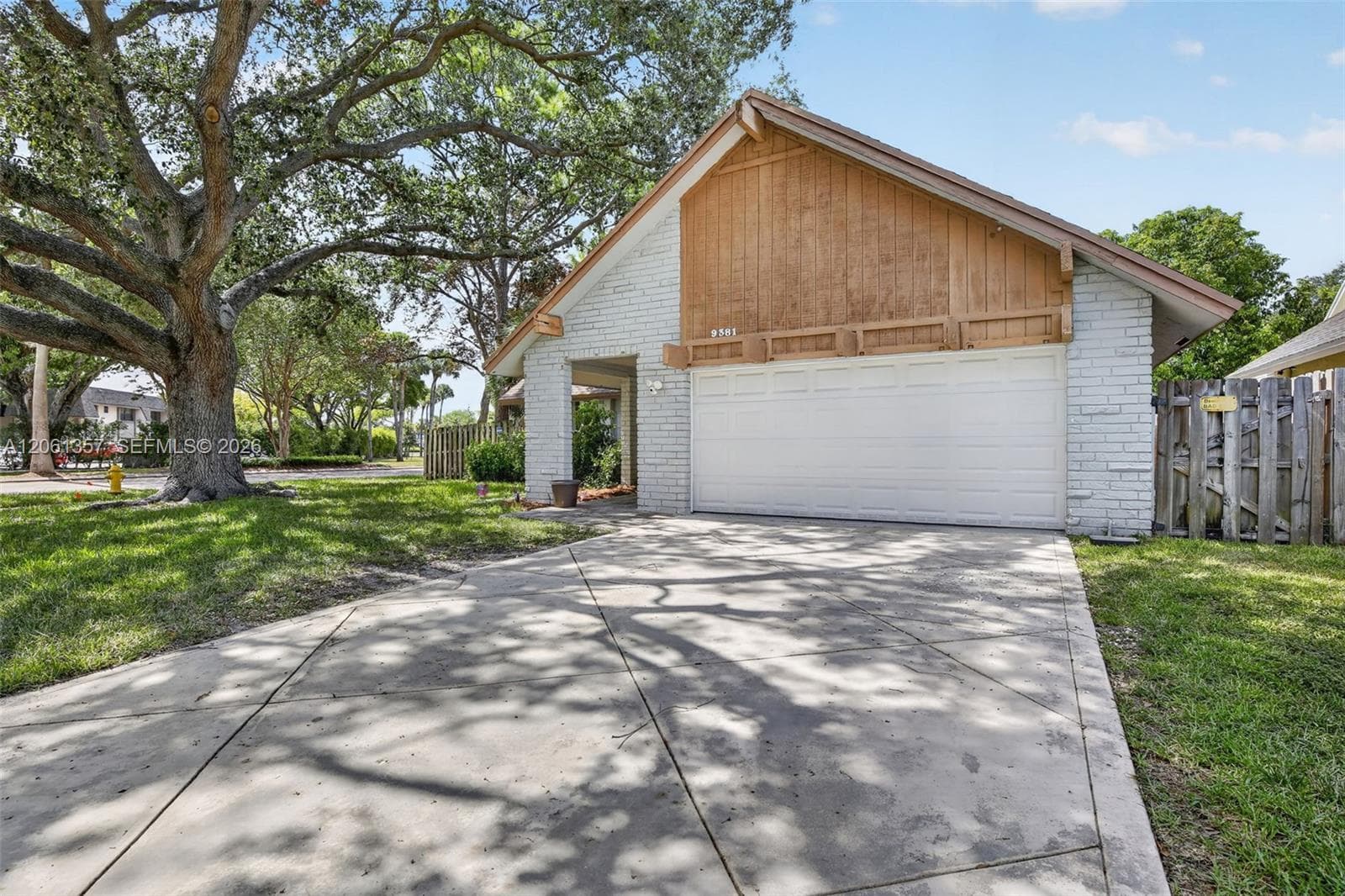 9381 NW 35th Pl, Sunrise, FL 33351 photo 4