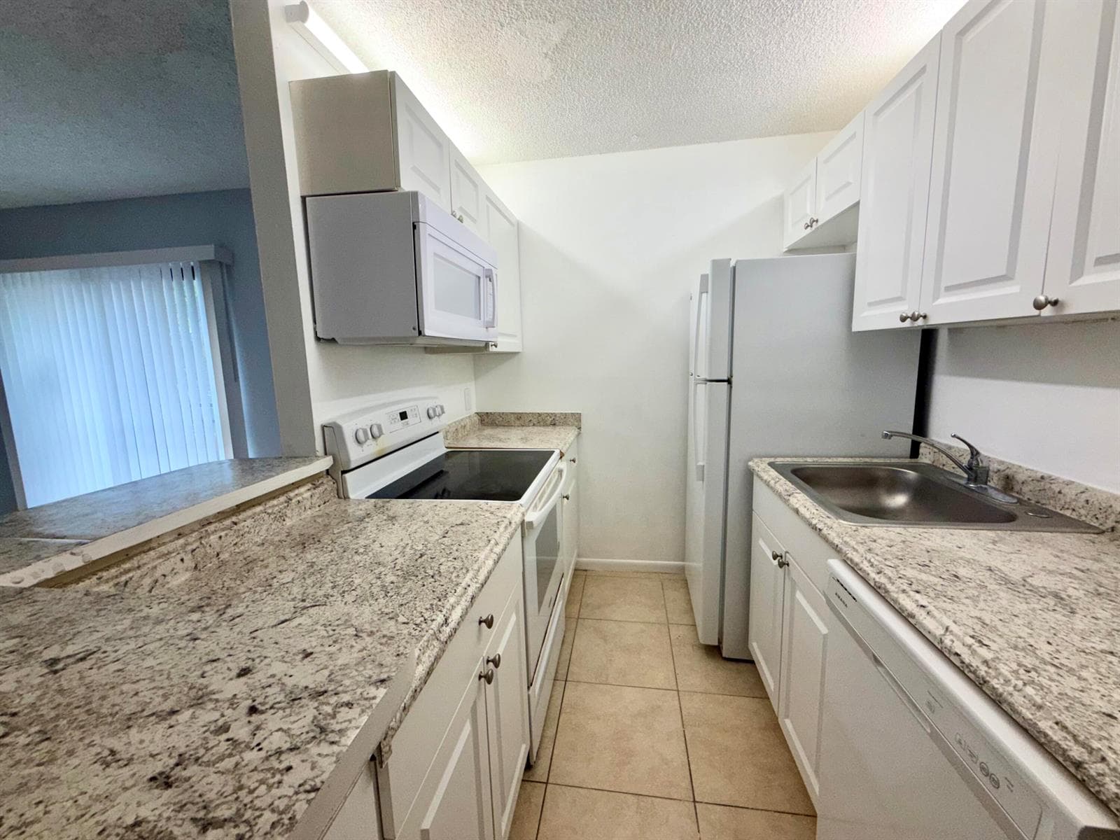 30 CROSSINGS Circle # A, Boynton Beach, FL 33435 photo 2