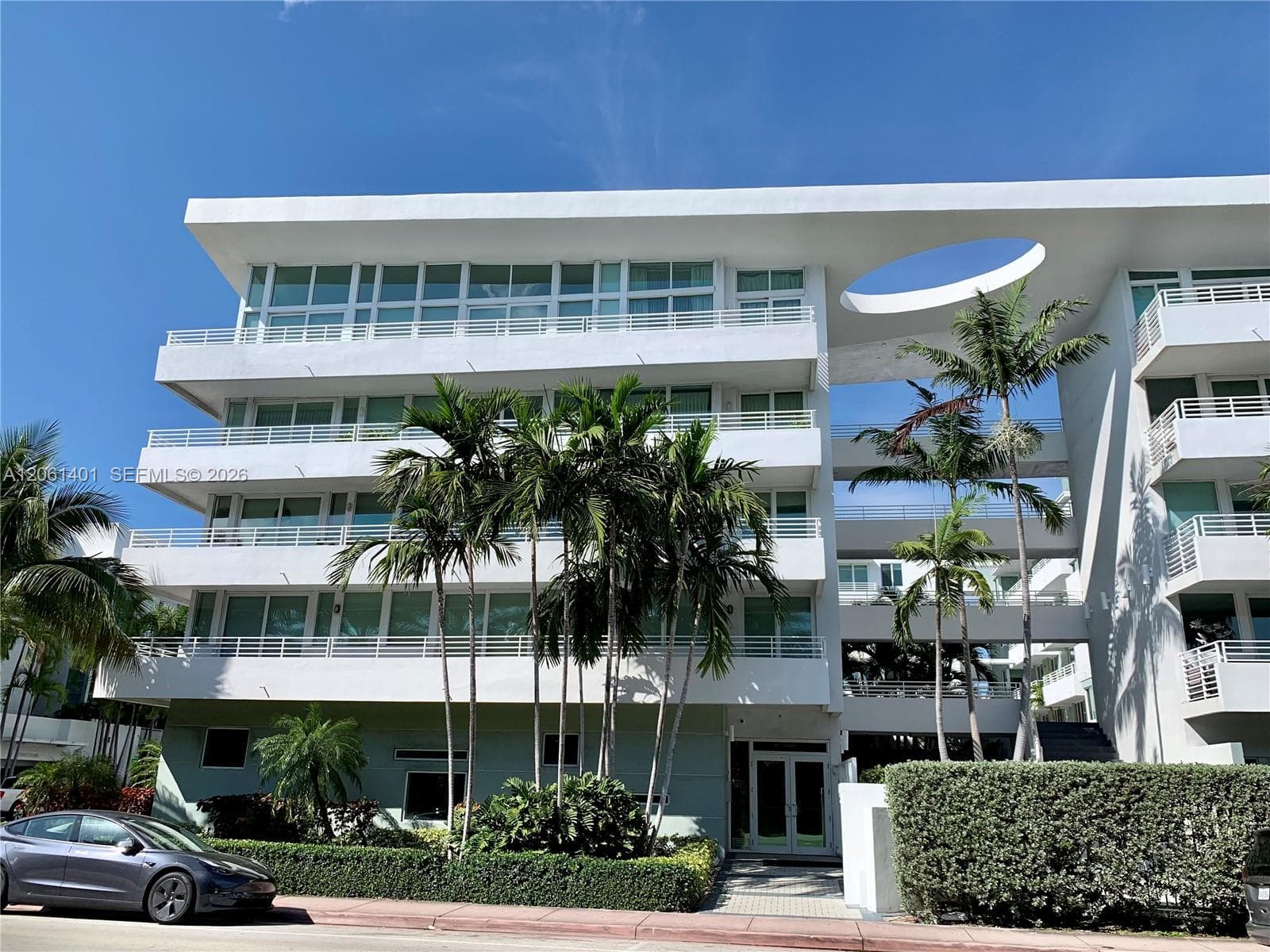 7800 Collins Ave # 309, Miami Beach, FL 33141 photo 2