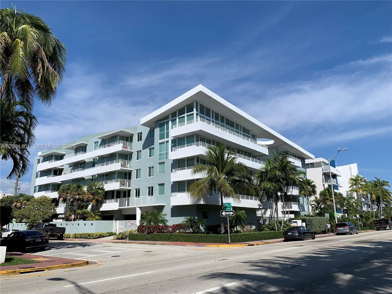 7800 Collins Ave # 309, Miami Beach, FL 33141