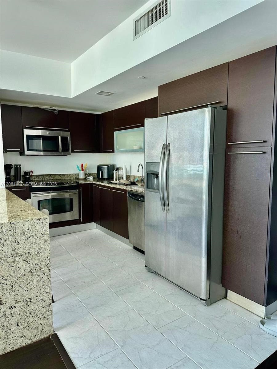 950 Brickell Bay Dr # 2406, Miami, FL 33131 photo 3
