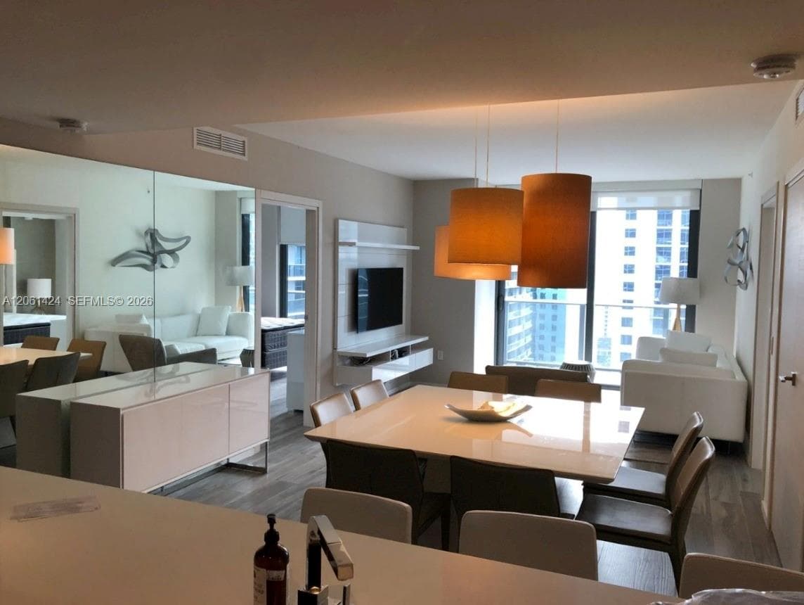 801 S Miami Ave # 1910, Miami, FL 33130