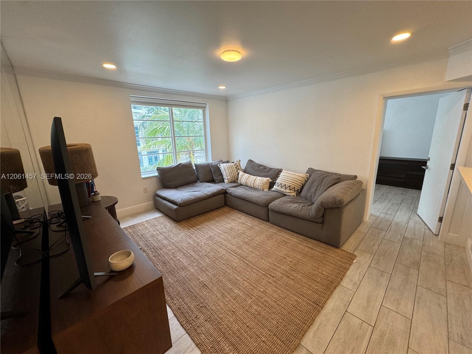 1460 Ocean Dr # 305, Miami Beach, FL 33139 photo 2