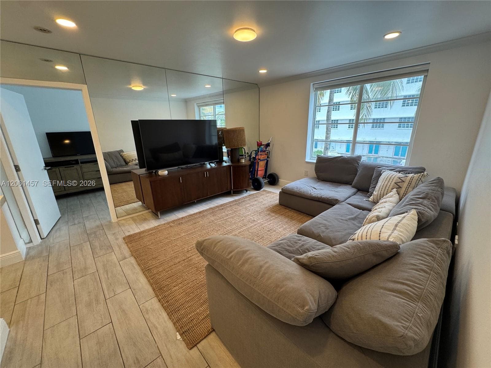 1460 Ocean Dr # 305, Miami Beach, FL 33139
