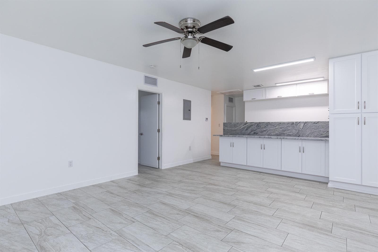 5918 Pierce Street, Hollywood, FL 33021 photo 2