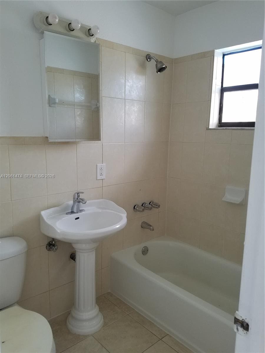4450 SW 67 AVE # Y, Miami, FL 33155 photo 2