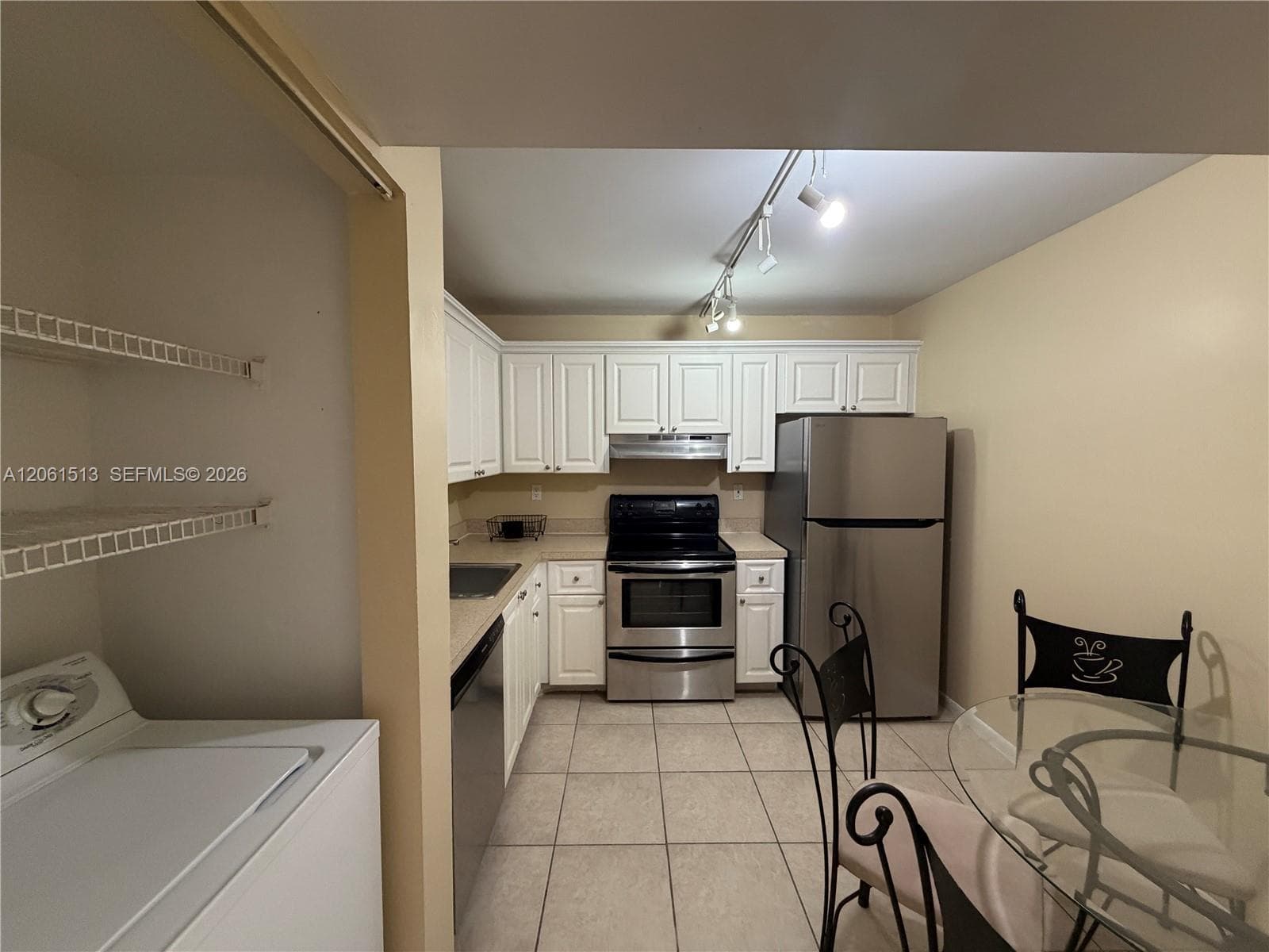 711 N Pine Island Rd # 121, Plantation, FL 33324 photo 3