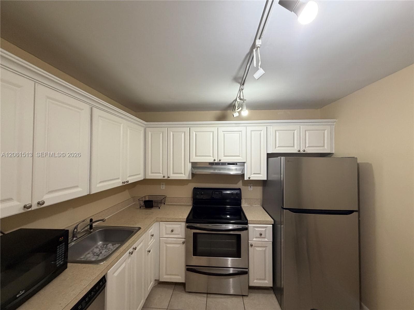 711 N Pine Island Rd # 121, Plantation, FL 33324 photo 4