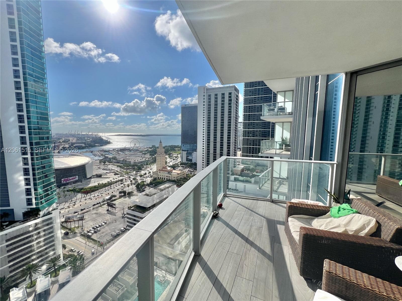 851 NE 1st Ave # 2605, Miami, FL 33132 photo 2