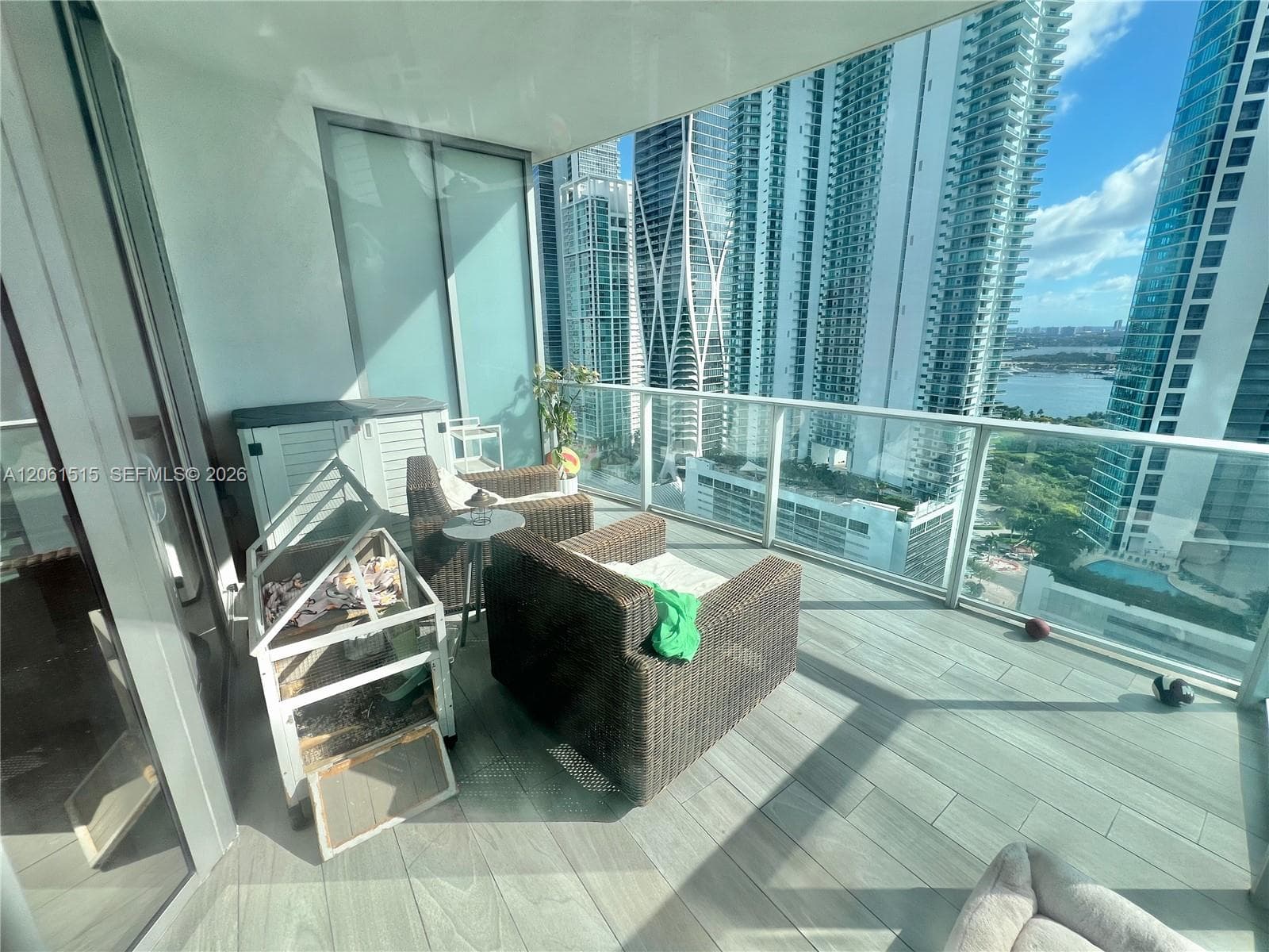 851 NE 1st Ave # 2605, Miami, FL 33132 photo 4