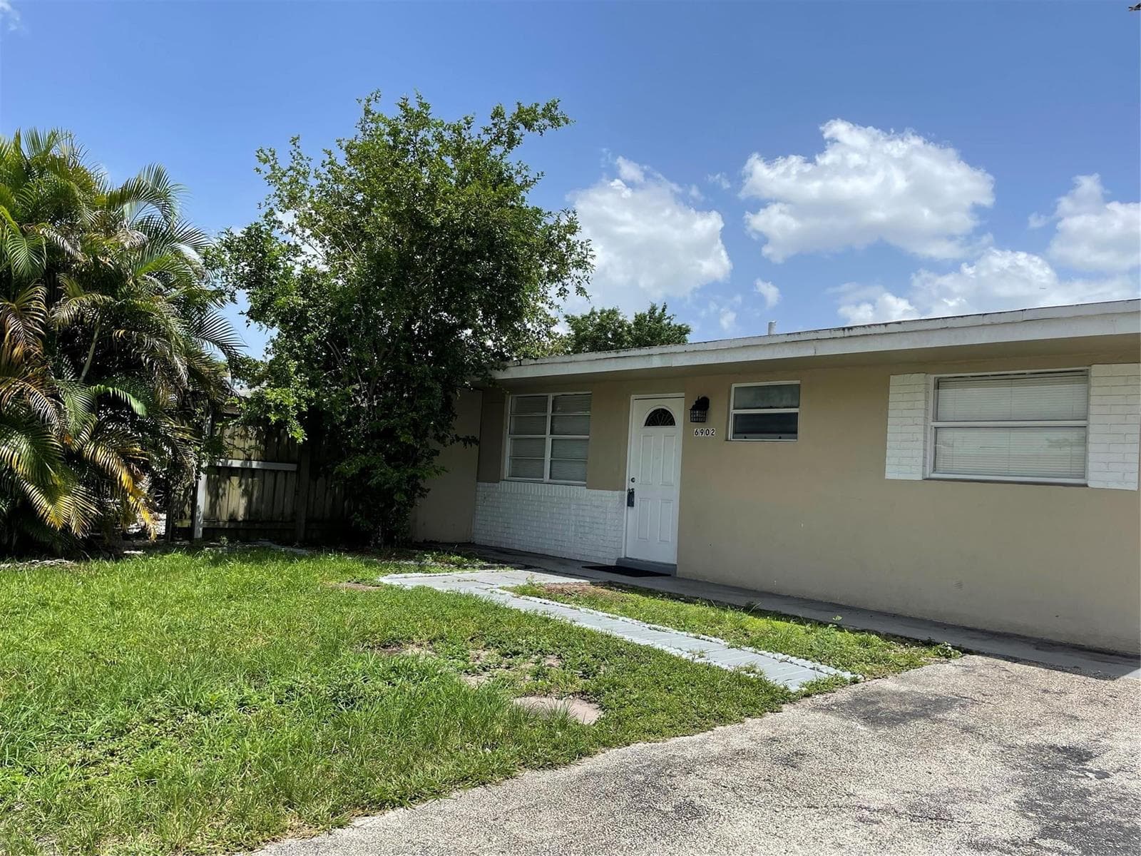 6902 SW 15th Street, North Lauderdale, FL 33068 photo 2