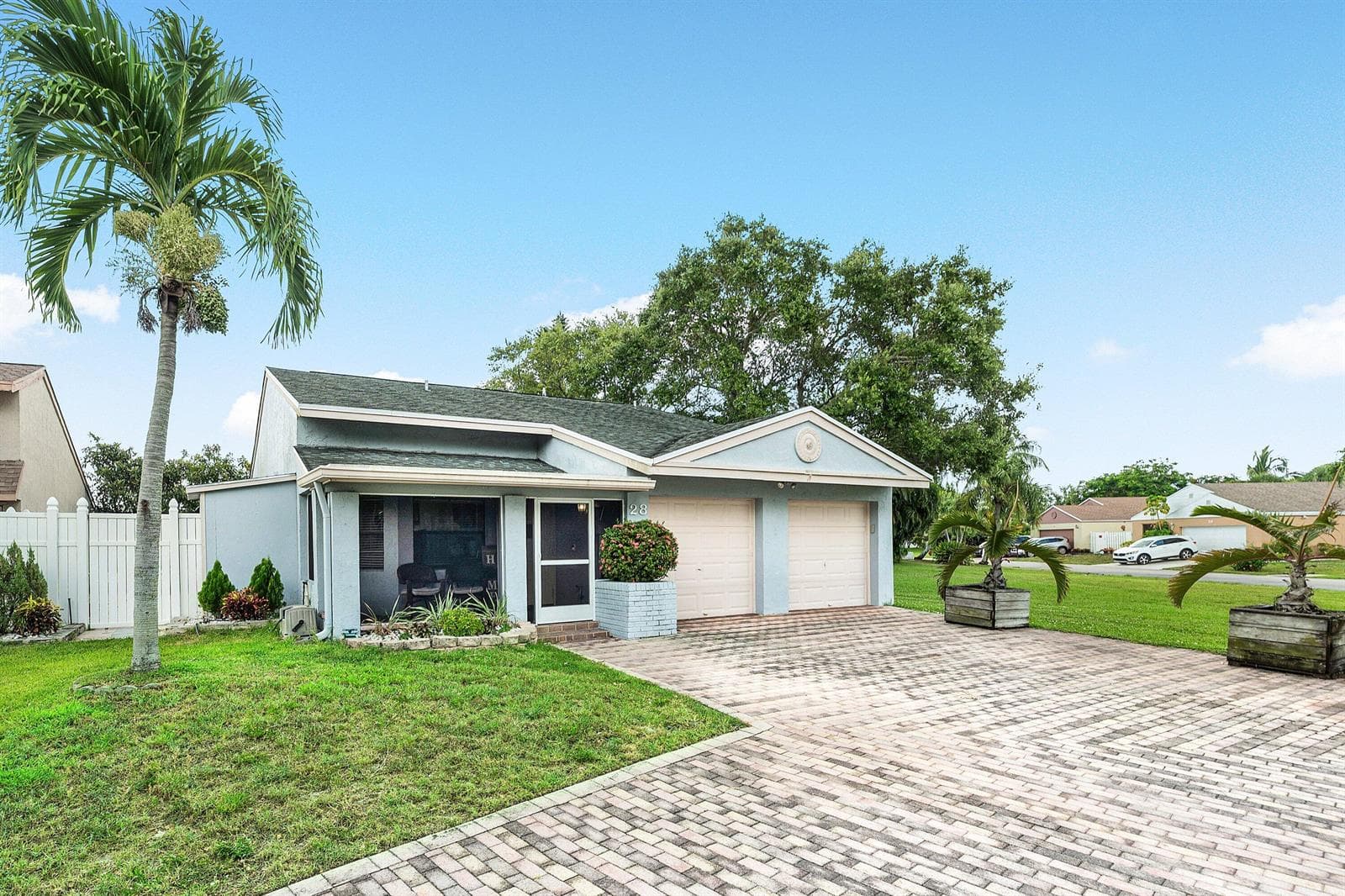 28 Paxford Lane, Boynton Beach, FL 33426