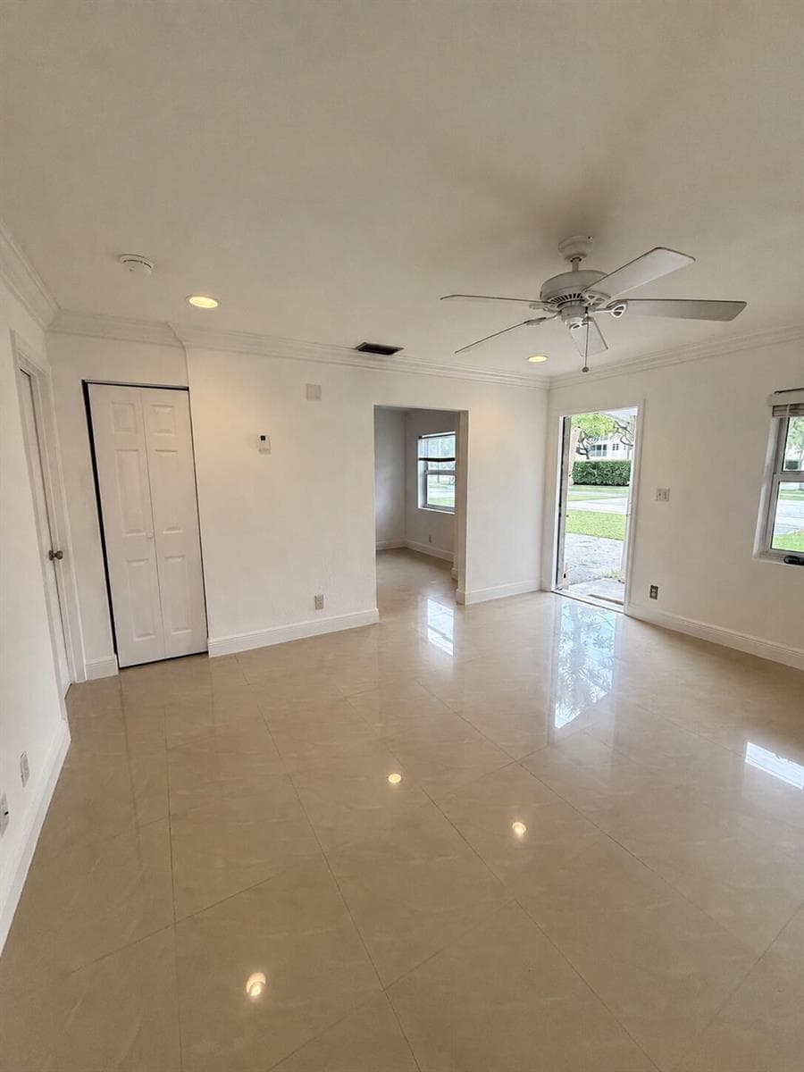 101 SW 3rd Avenue, Boca Raton, FL 33432 photo 2