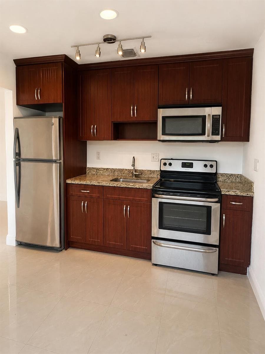 101 SW 3rd Avenue, Boca Raton, FL 33432 photo 4