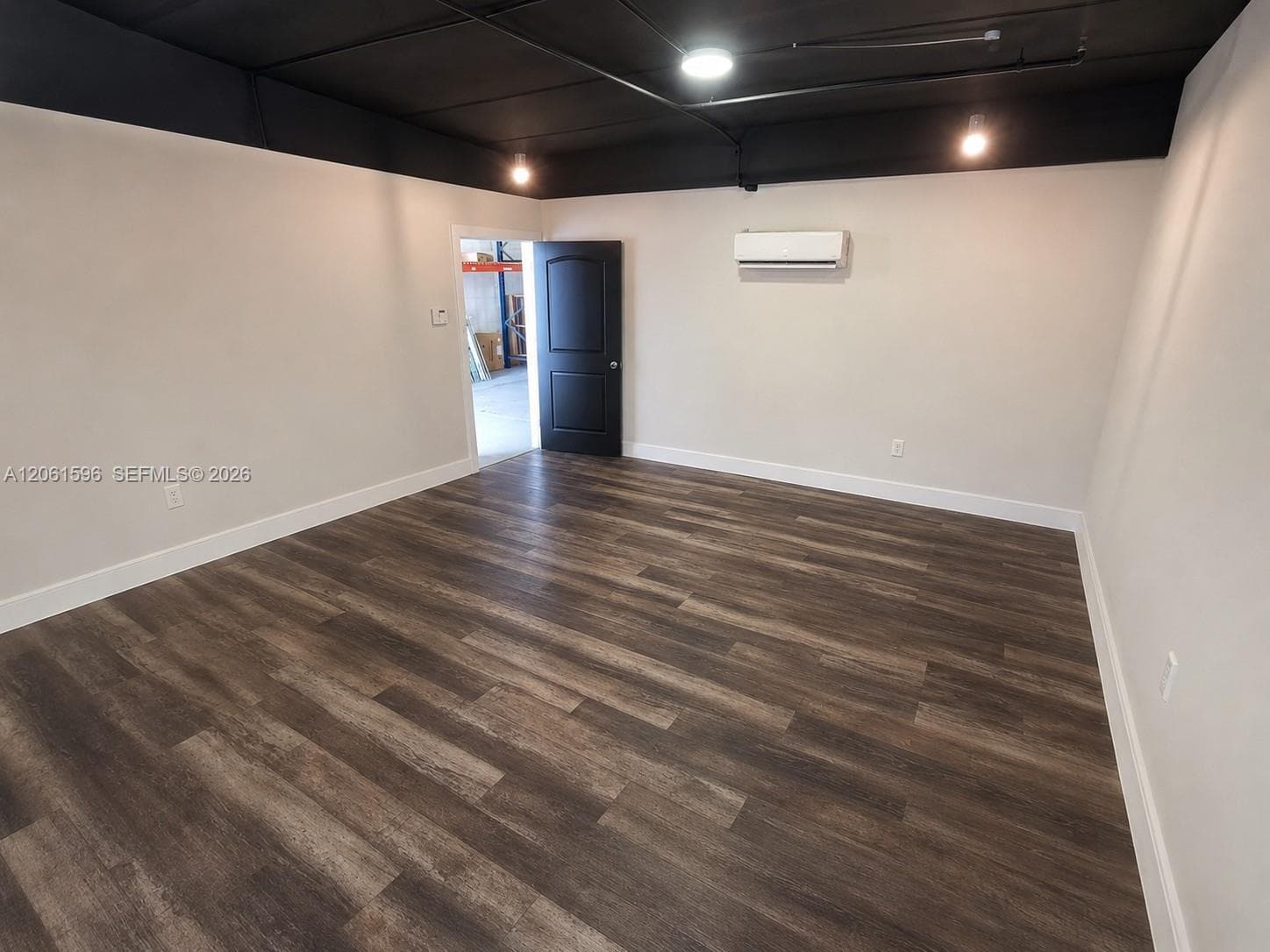 2355 NW 70th Ave # 9, Miami, FL 33122 photo 2
