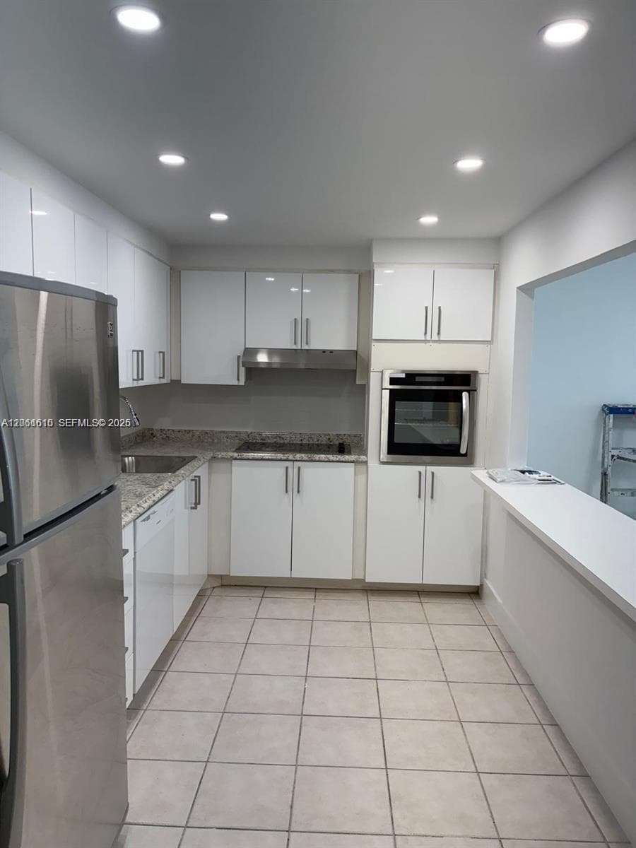 19390 Collins Ave # 308, Sunny Isles Beach, FL 33160 photo 5