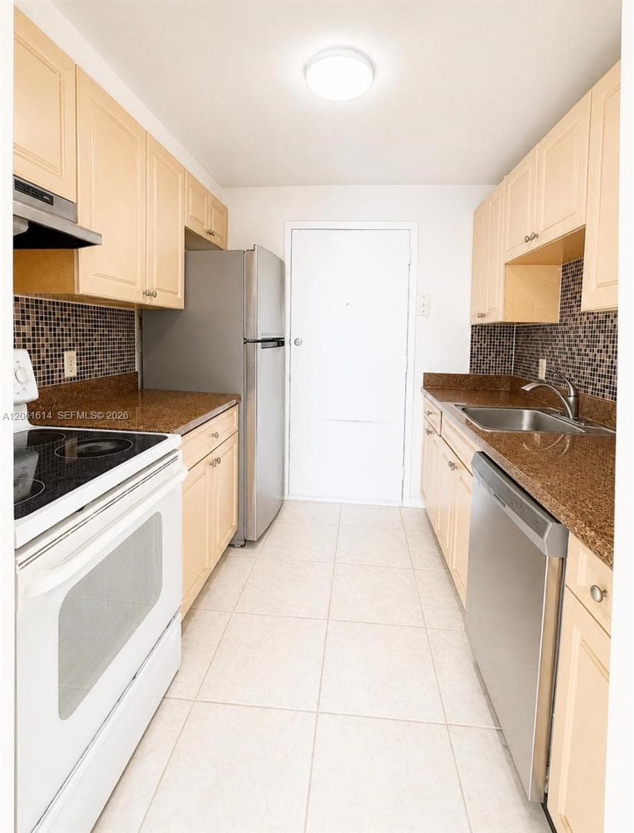 2020 NE 135th St # 710, North Miami, FL 33181 photo 4