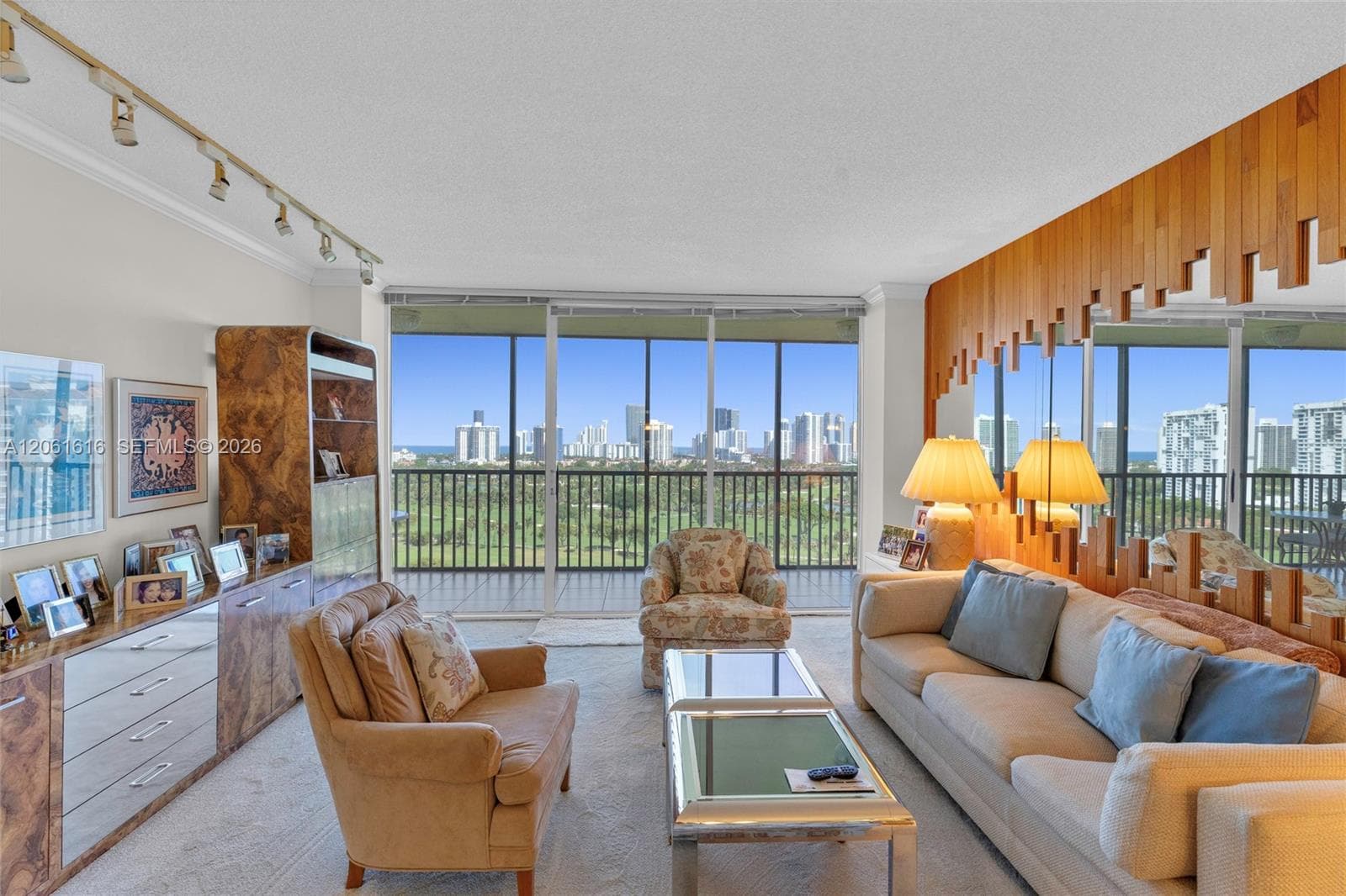 20335 W Country Club Dr # 1806, Aventura, FL 33180 photo 4