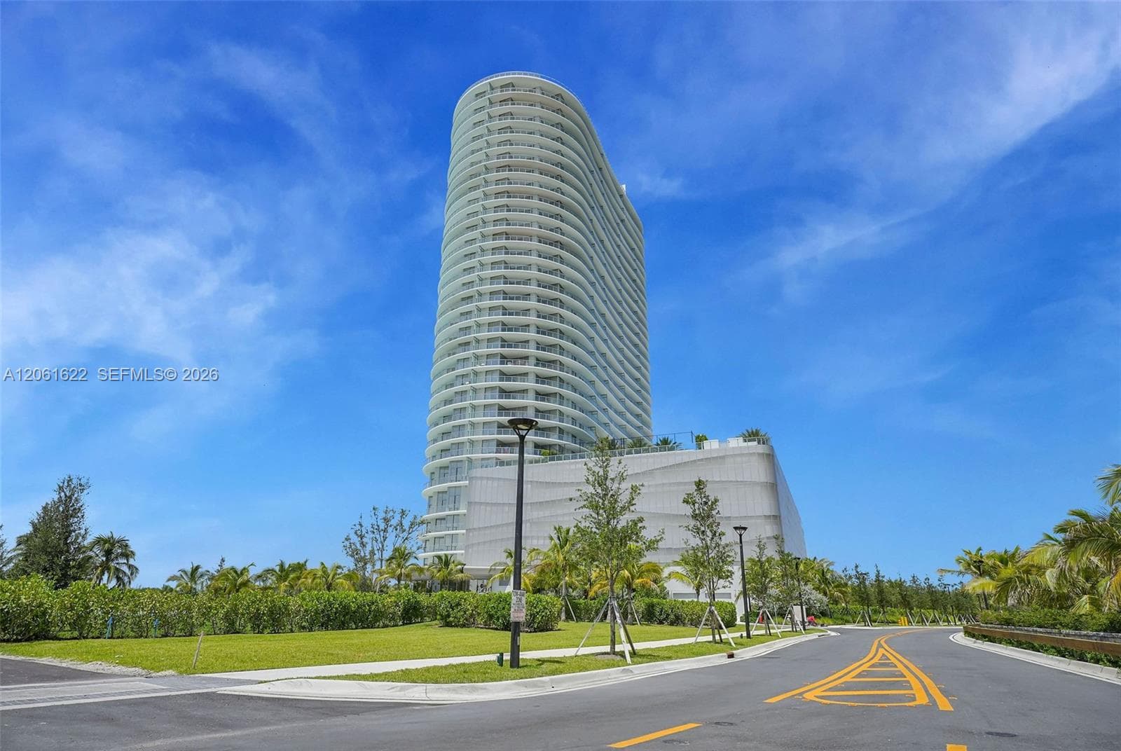2411 Laguna Circle # 1610, North Miami, FL 33181 photo 2