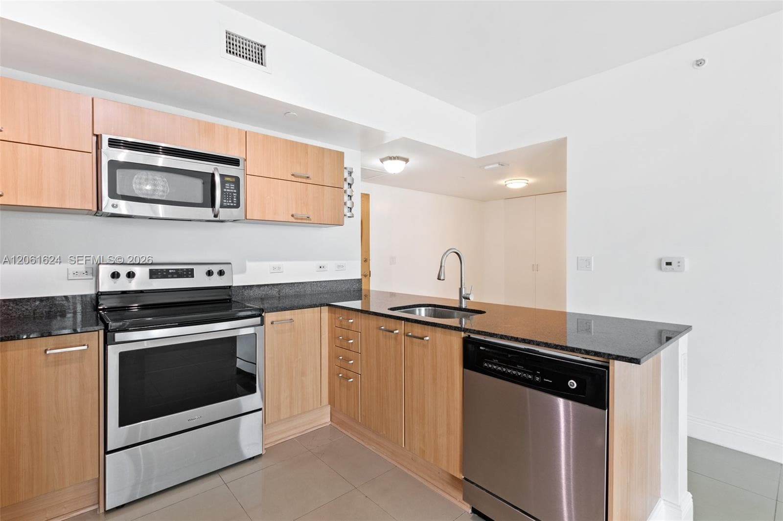 350 S Miami Ave # 1805, Miami, FL 33130 photo 5