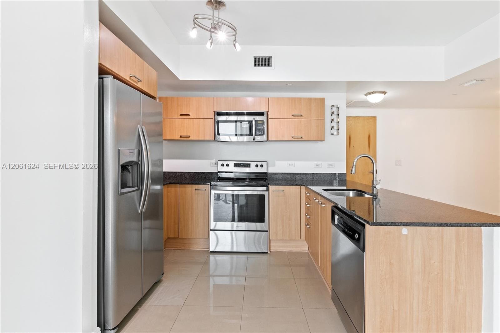 350 S Miami Ave # 1805, Miami, FL 33130 photo 4