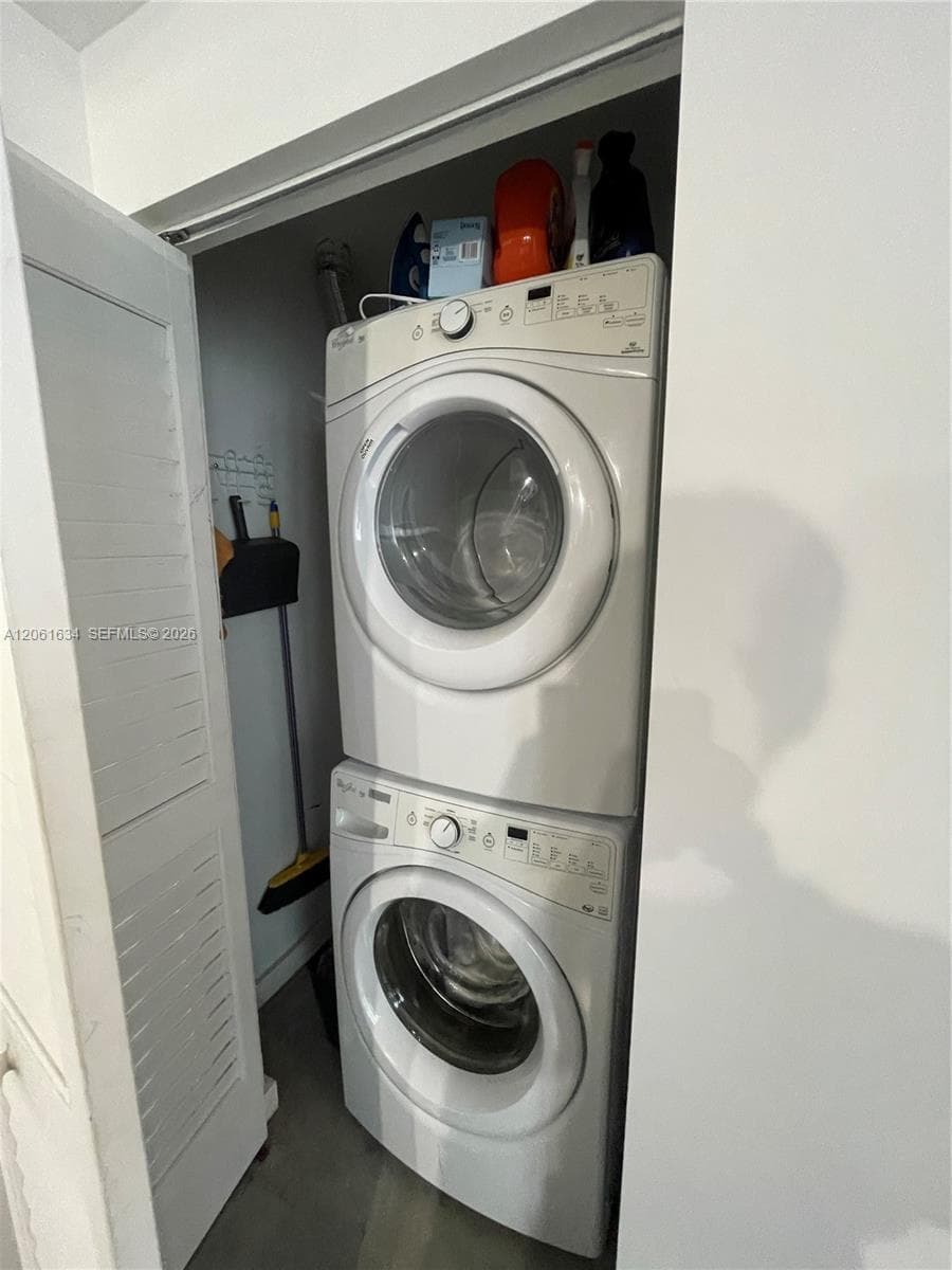 151 SE 1st St # 3404, Miami, FL 33131 photo 2