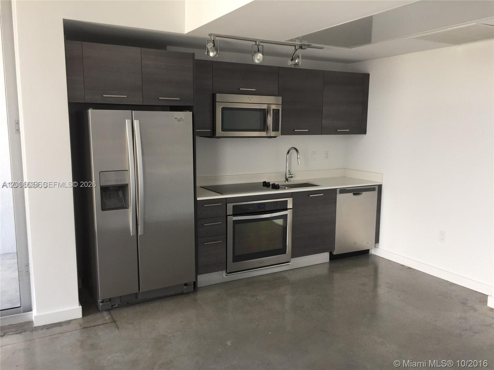151 SE 1st St # 3404, Miami, FL 33131 photo 3