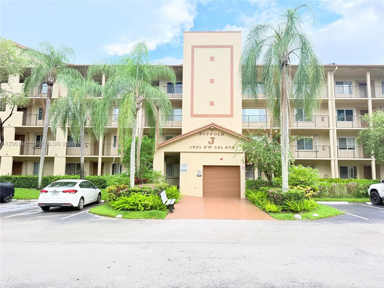 1201 SW 141st Ave # 302J, Pembroke Pines, FL 33027