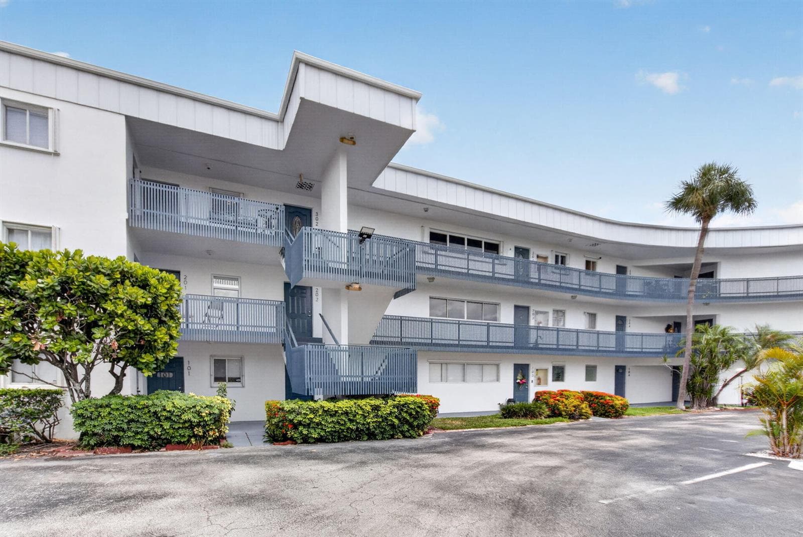 200 Waterway Drive S # 303, Lantana, FL 33462 photo 3