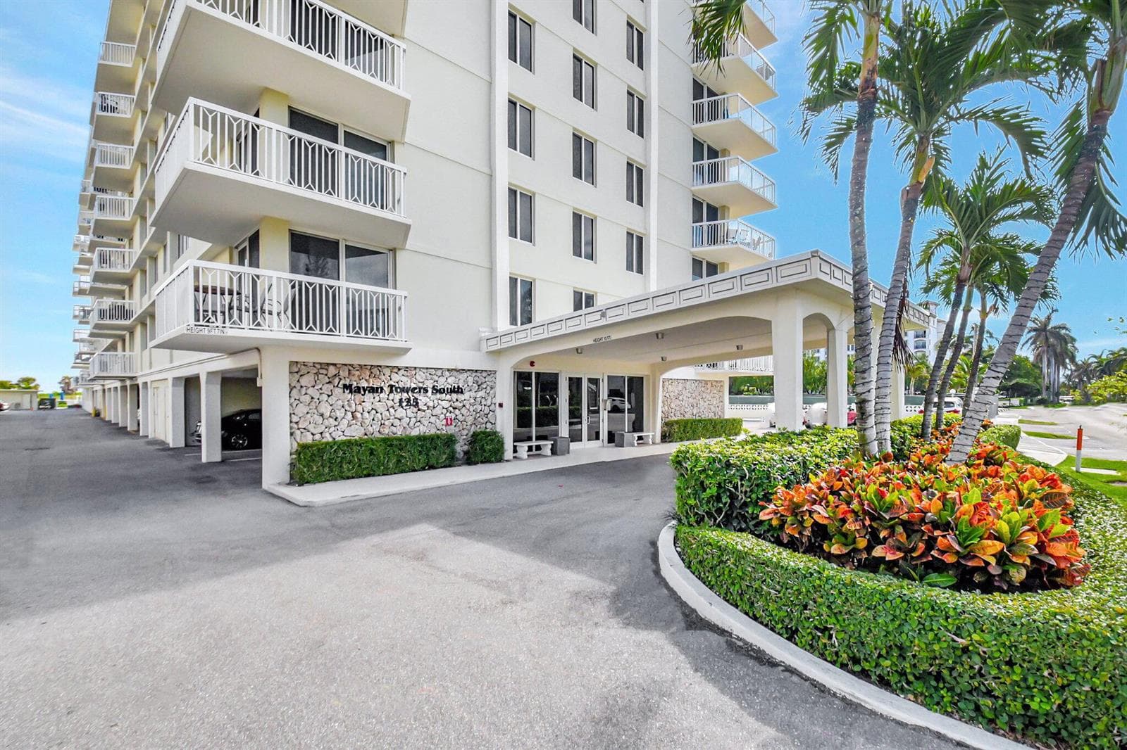 125 S OCEAN Avenue # 211, Palm Beach Shores, FL 33404 photo 4