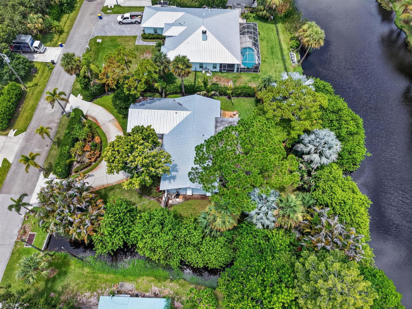 8797 SE SHARON Street, Hobe Sound, FL 33455 photo 3