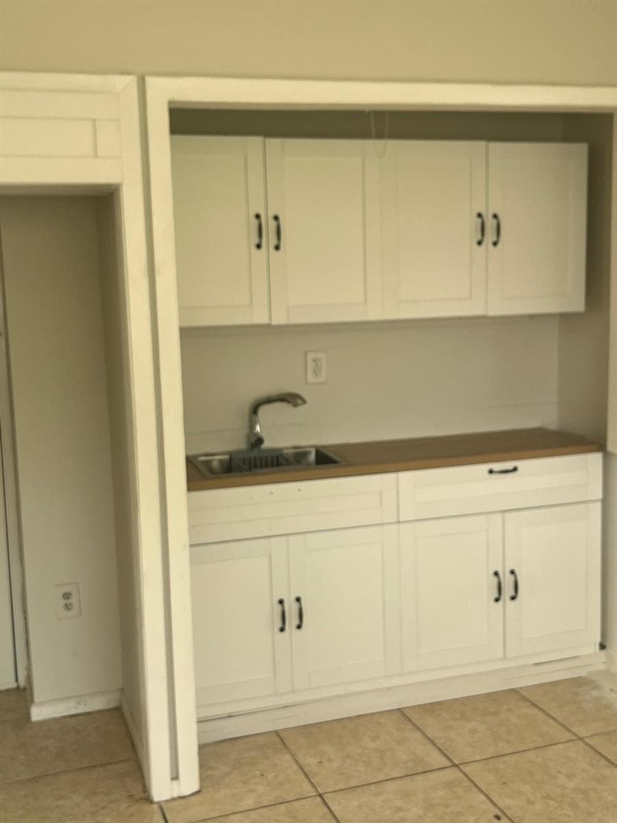 132 W 35th Street # Unit b, Riviera Beach, FL 33404 photo 5