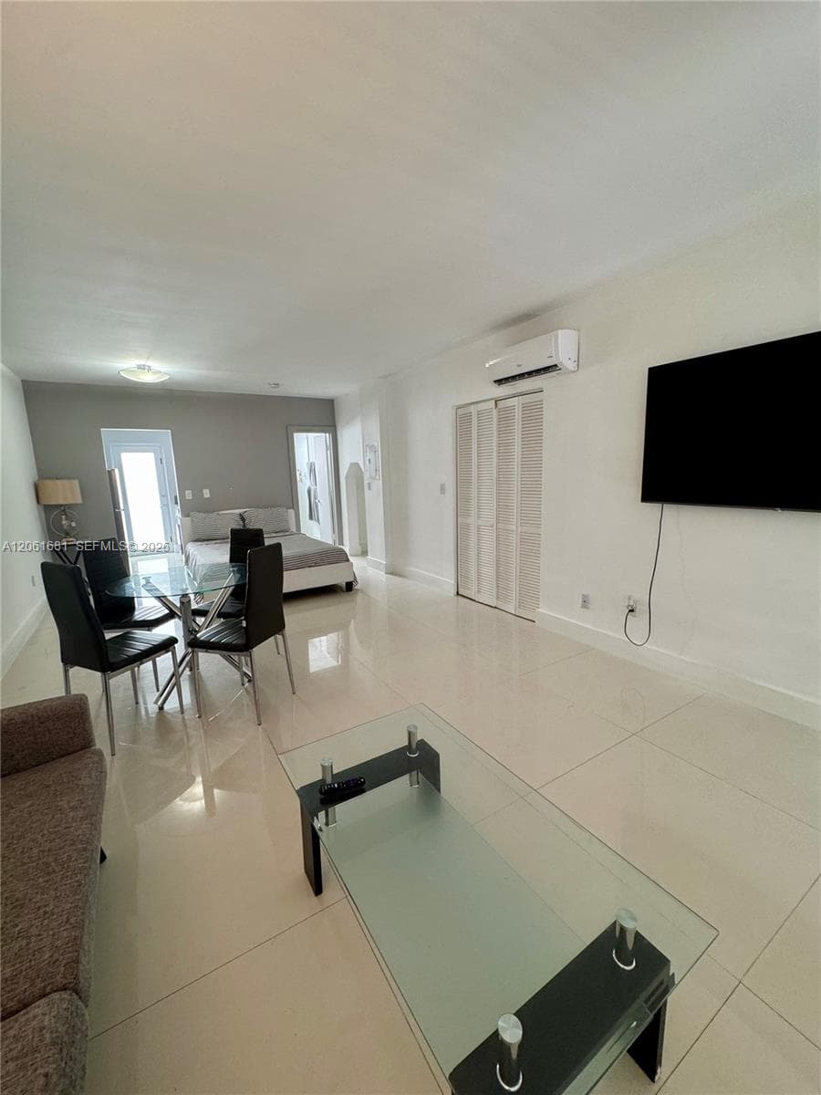 1604 Drexel Ave # 107, Miami Beach, FL 33139 photo 2