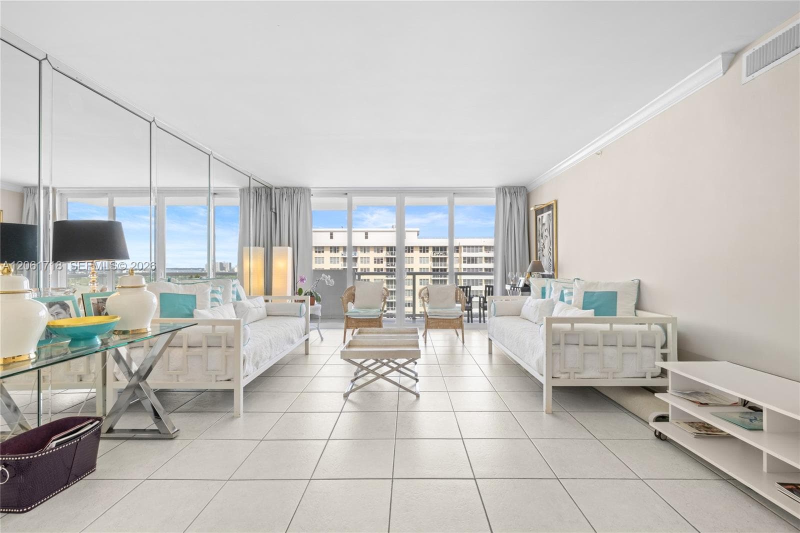 5601 Collins Ave # 1515, Miami Beach, FL 33140 photo 2