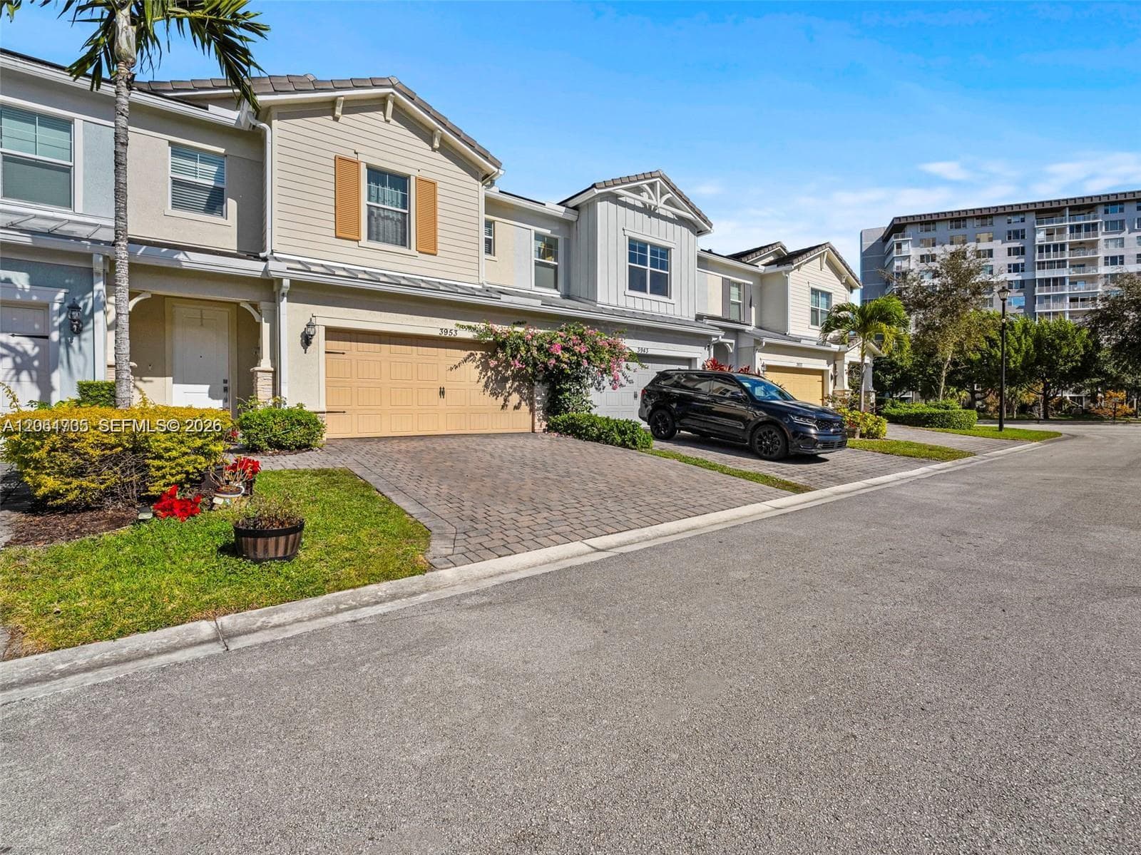 3953 Black Olive Ln # 3953, Hollywood, FL 33021 photo 2