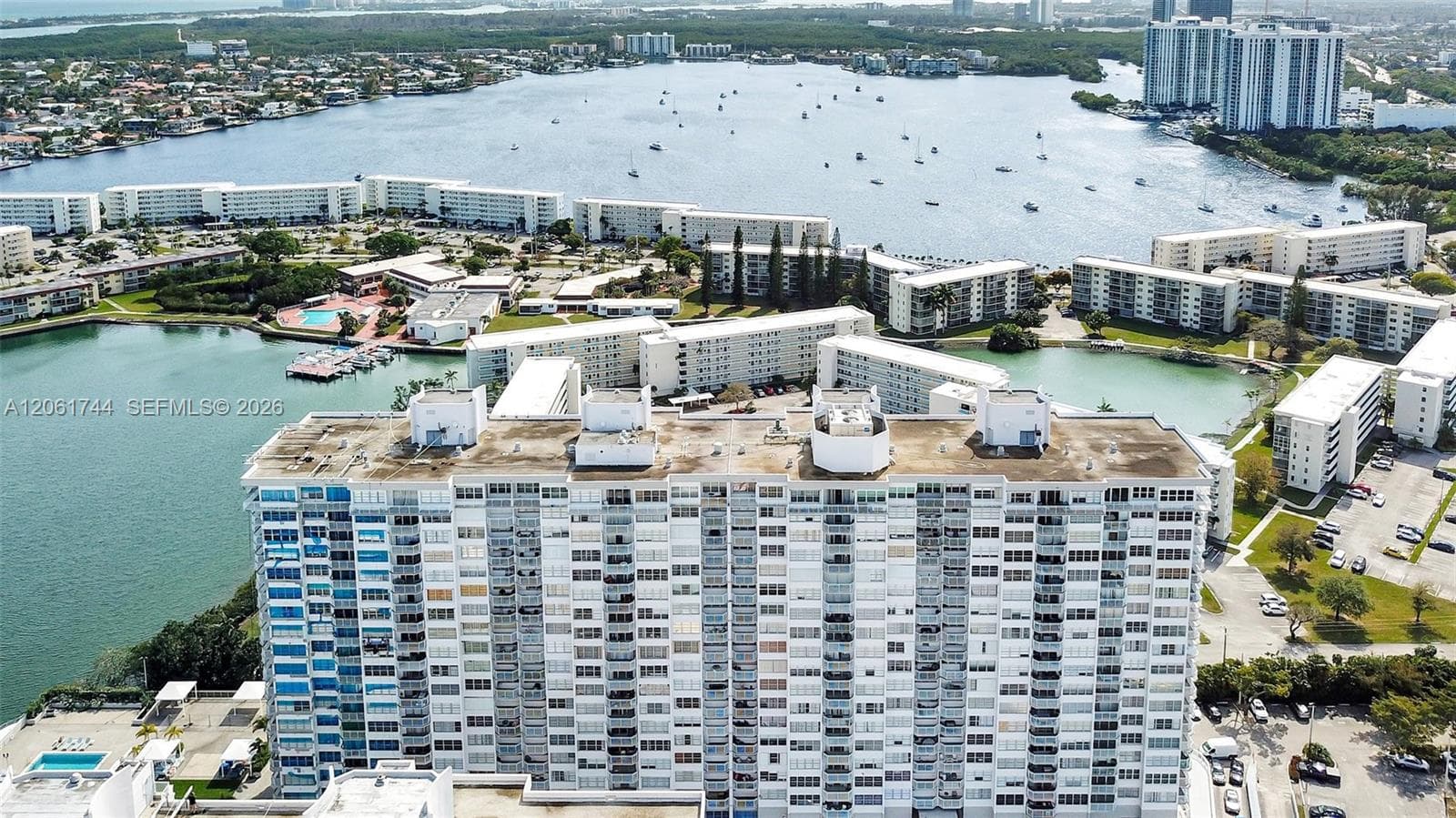 18051 Biscayne Blvd # 801, Aventura, FL 33160 photo 2