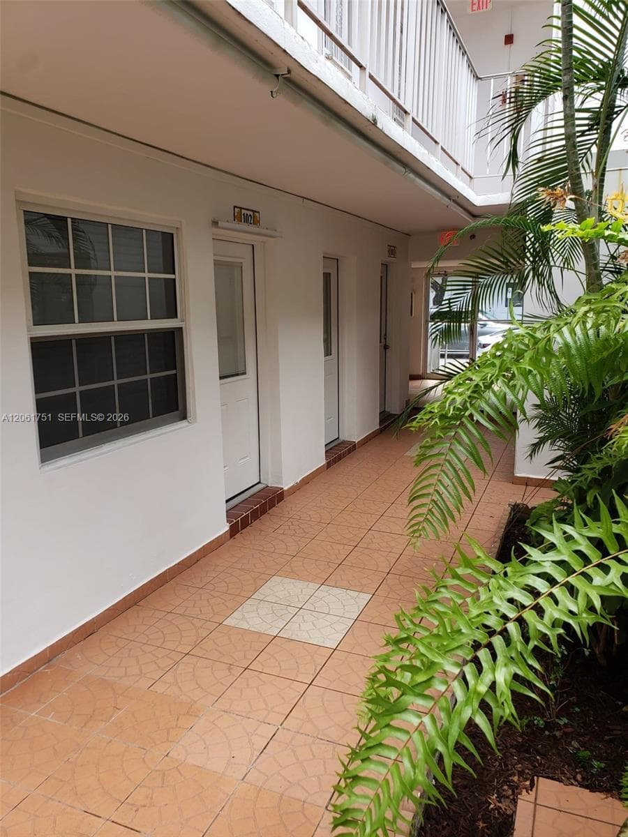 525 Meridian Ave # 102, Miami Beach, FL 33139 photo 4